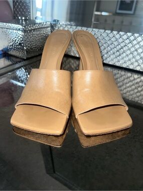 Bottega Veneta Tan Leather Open-Toe Slide Sandals